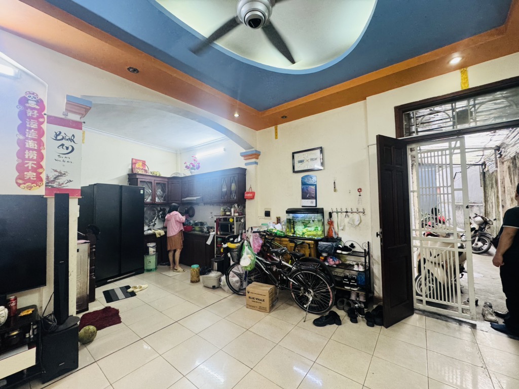 Bán nhà Ngọc Hồi - diện tích 35m2 5 tầng - Ô TÔ ĐỖ CỔNG - giá 7,9 tỷ