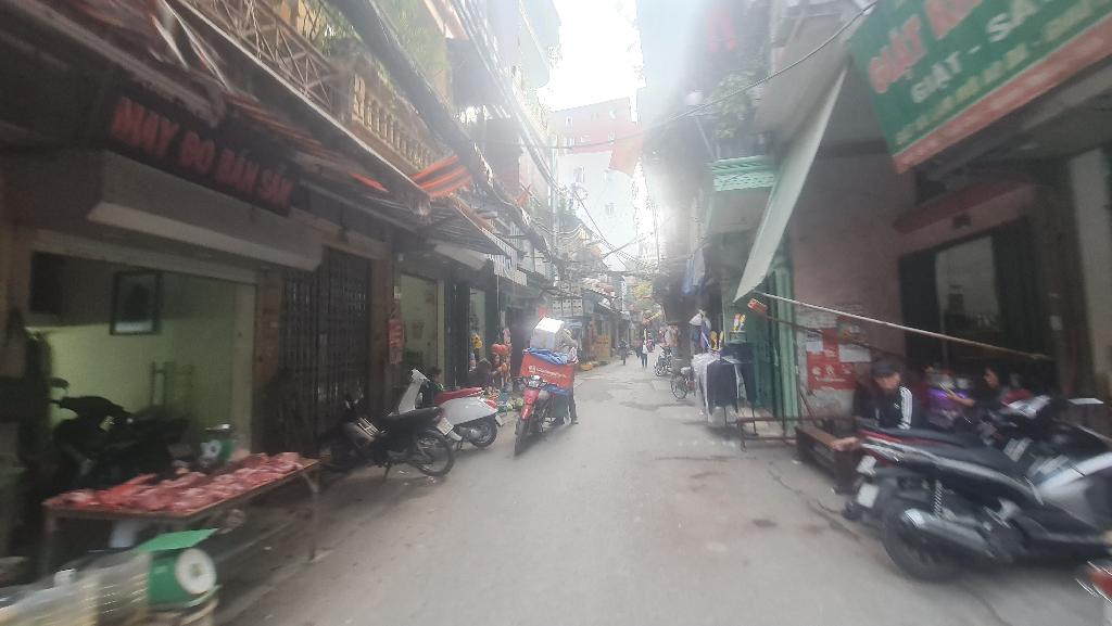 Bán nhà Ngõ chợ Khâm Thiên - diện tích 117m2 3 tầng - Bán đất tặng nhà - giá 25 tỷ