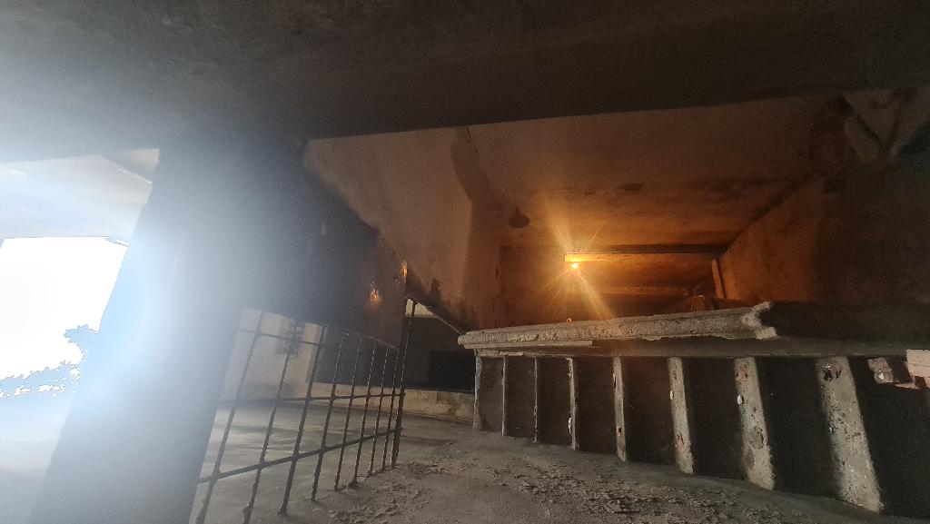 Bán nhà Ngõ chợ Khâm Thiên - diện tích 117m2 3 tầng - Bán đất tặng nhà - giá 25 tỷ