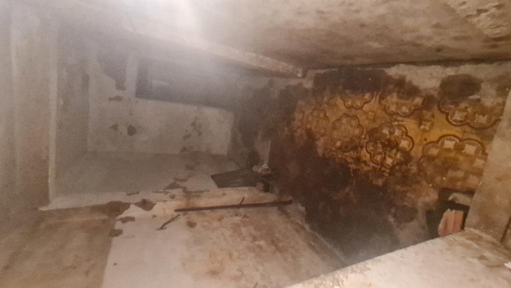 Bán nhà Ngõ chợ Khâm Thiên - diện tích 117m2 3 tầng - Bán đất tặng nhà - giá 25 tỷ