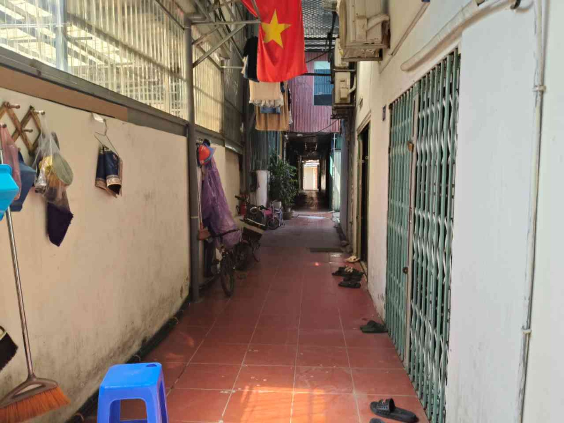Bán nhà Vĩnh Hưng - diện tích 24m2 2 tầng - Nhà chưa có sổ, mua bán vi bằng - giá 2,7 tỷ
