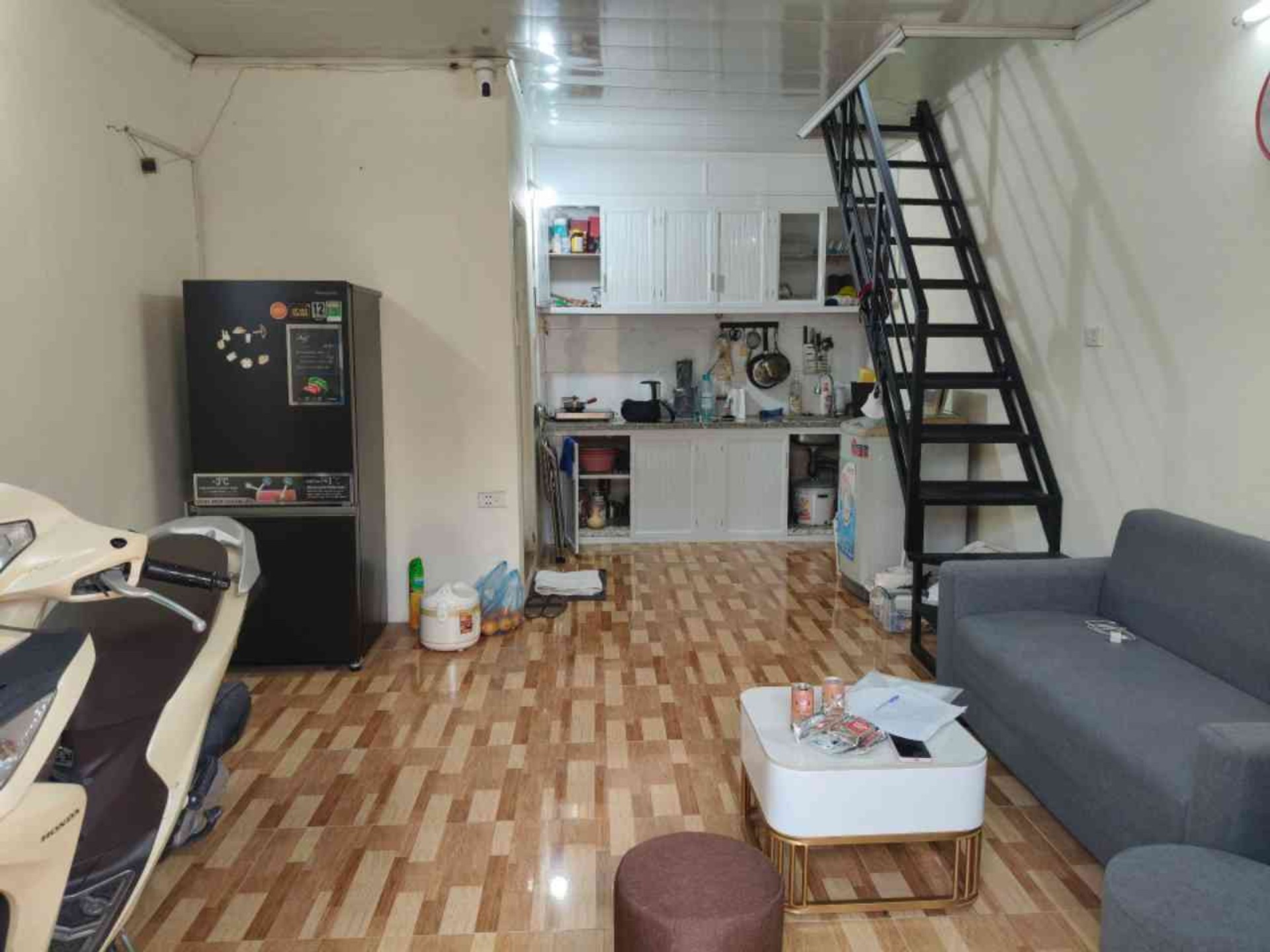 Bán nhà Vĩnh Hưng - diện tích 24m2 2 tầng - Nhà chưa có sổ, mua bán vi bằng - giá 2,7 tỷ