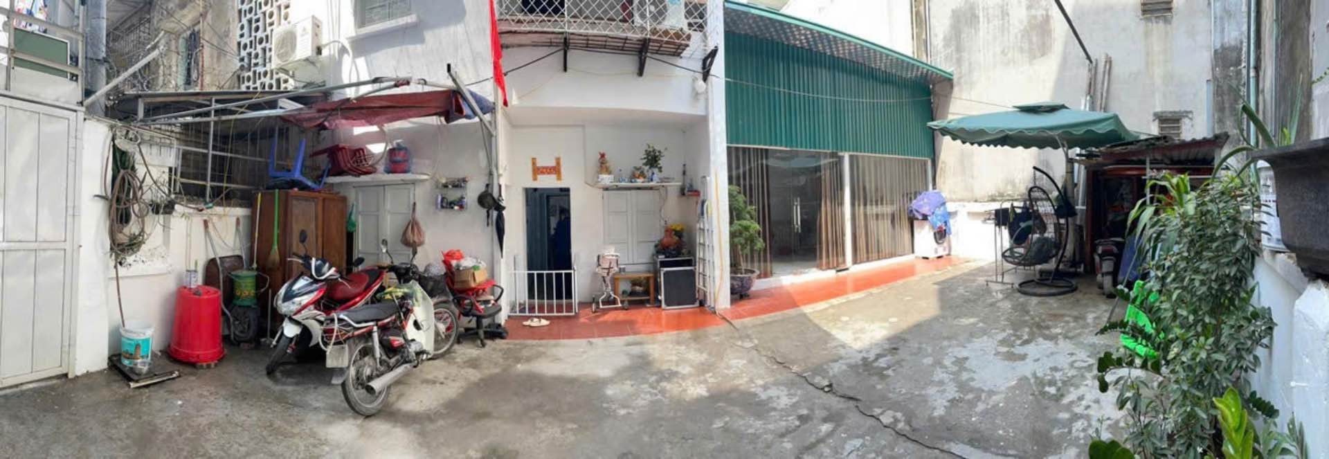 Bán nhà Tân Mai - diện tích 41m2 2 tầng - mặt tiền khủng - giá 14 tỷ