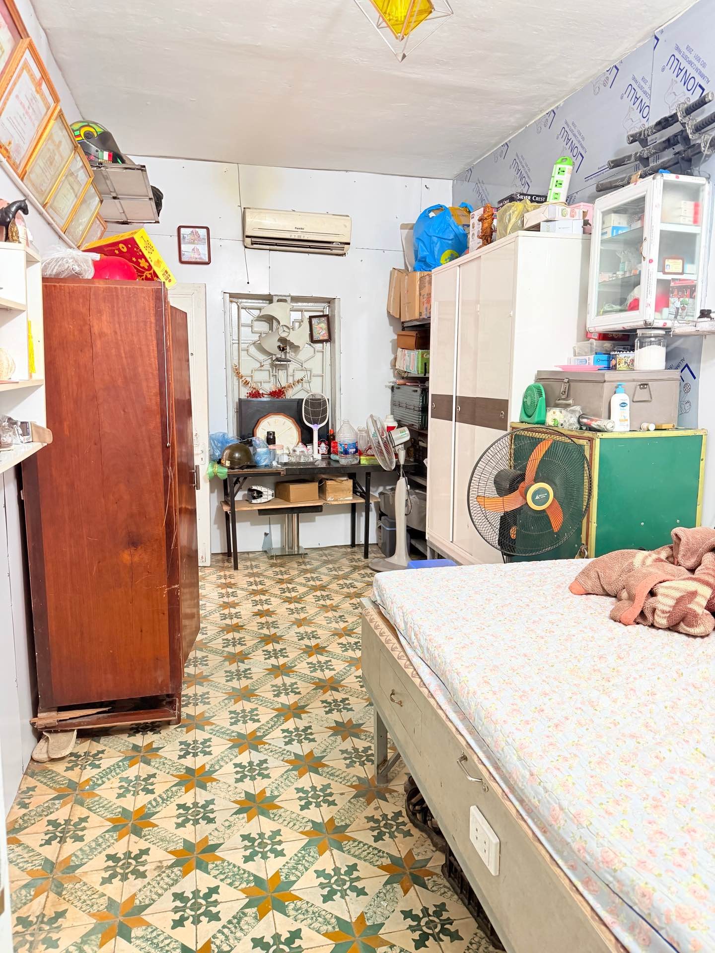 Bán nhà Tân Mai - diện tích 41m2 2 tầng - mặt tiền khủng - giá 14 tỷ