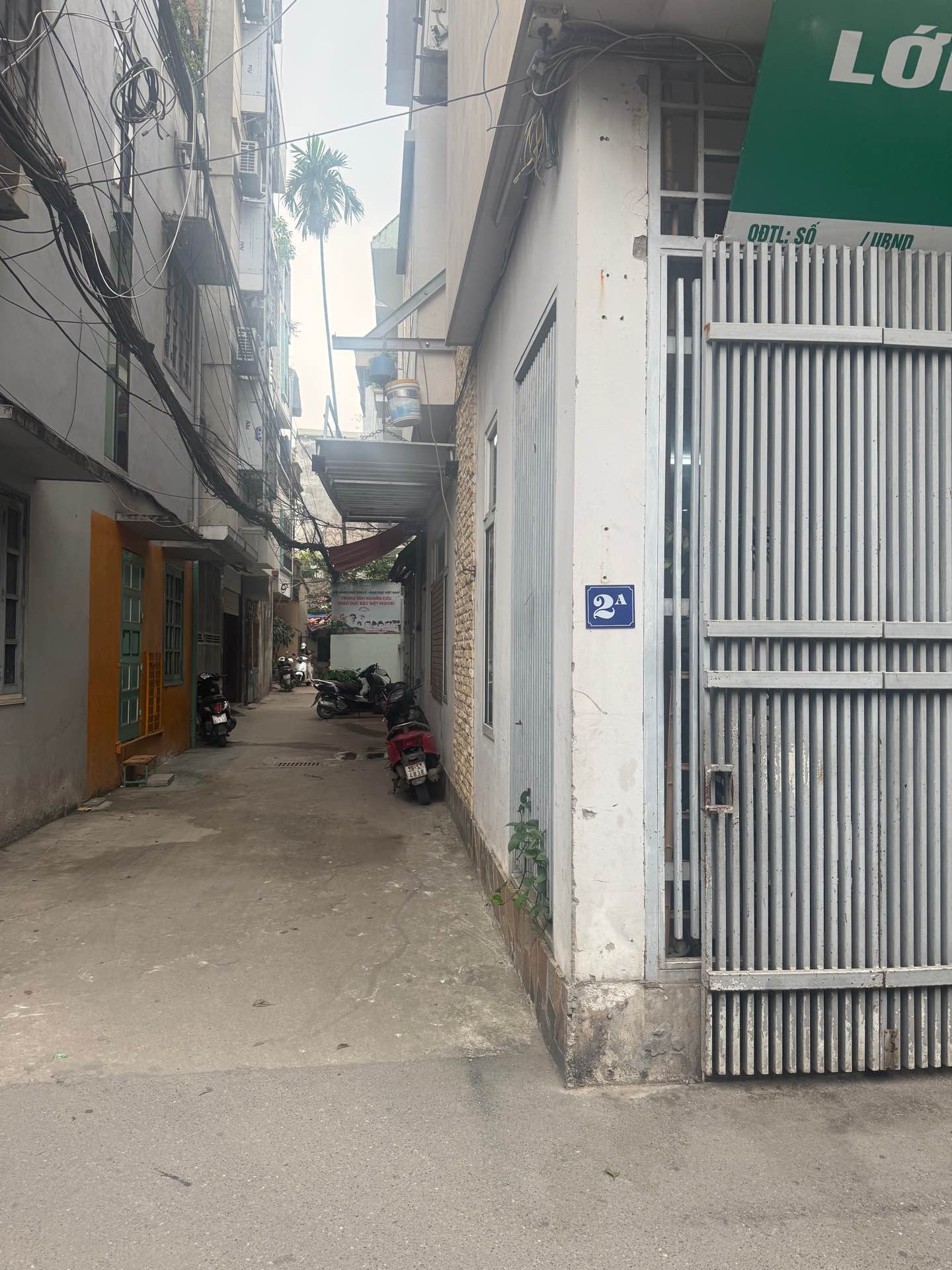 Bán nhà Vũ Tông Phan - diện tích 105m2 4 tầng - ô tô đỗ cửa - giá 35 tỷ