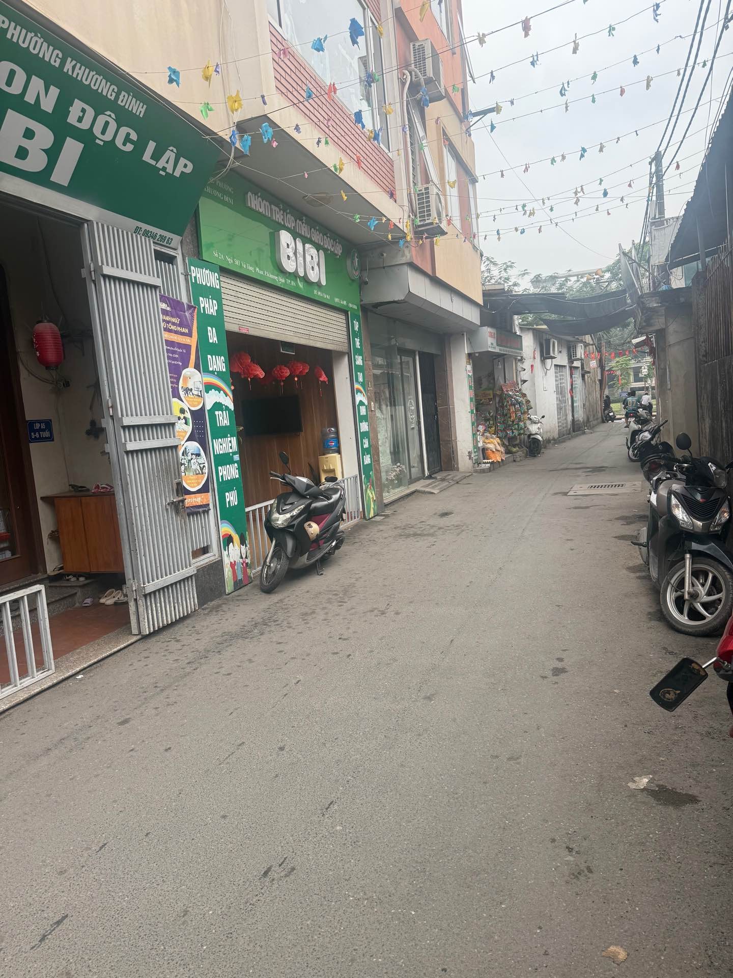 Bán nhà Vũ Tông Phan - diện tích 105m2 4 tầng - ô tô đỗ cửa - giá 35 tỷ