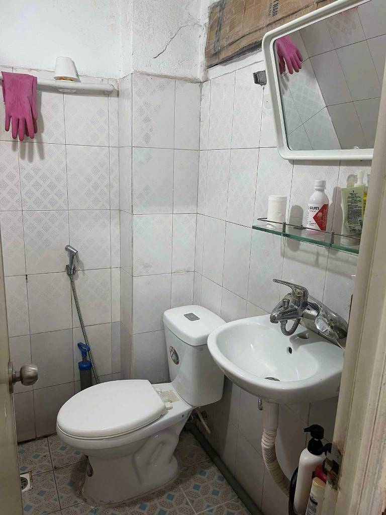 Bán nhà Lĩnh Nam - diện tích 21m2 3 tầng - vị trí đẹp, gần chợ đêm - giá 2,3 tỷ