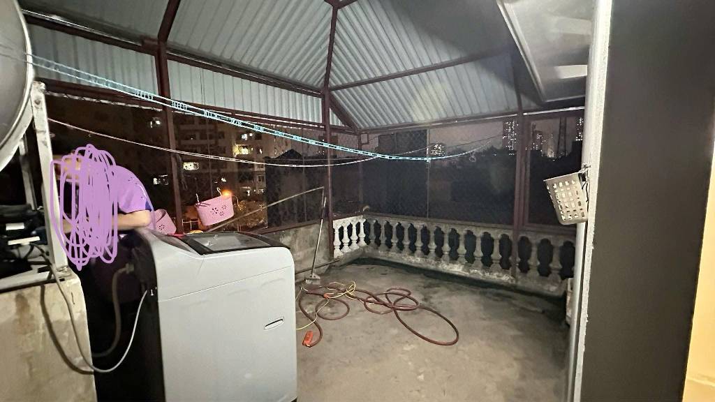 Bán nhà Lĩnh Nam - diện tích 21m2 3 tầng - vị trí đẹp, gần chợ đêm - giá 2,3 tỷ