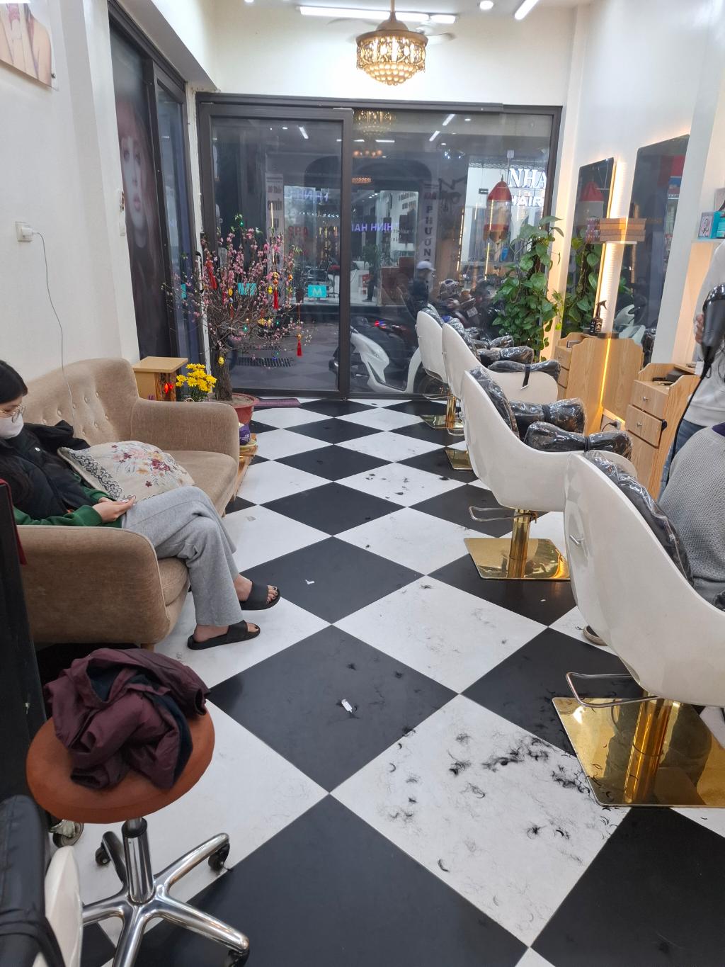 Bán nhà Triều Khúc - diện tích 103m2 4 tầng - LÔ GÓC, MẶT PHỐ - giá 46 tỷ