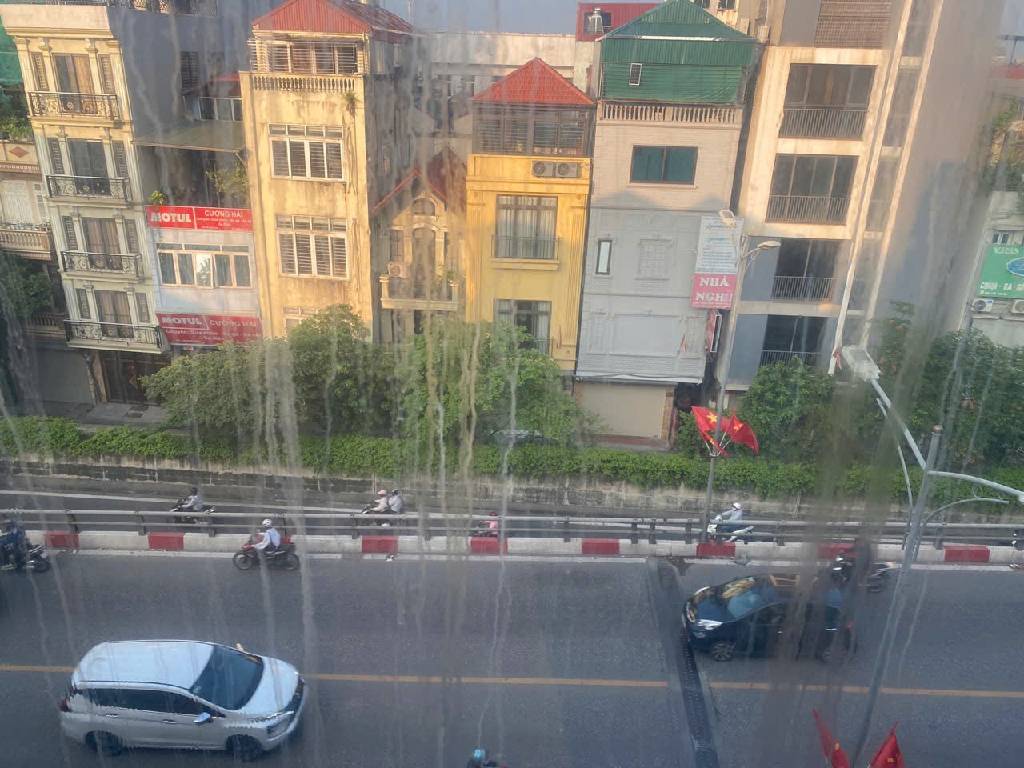 Bán nhà Nghi Tàm - diện tích 28m2 6 tầng - Ô tô tránh, vỉa hè - giá 26 tỷ