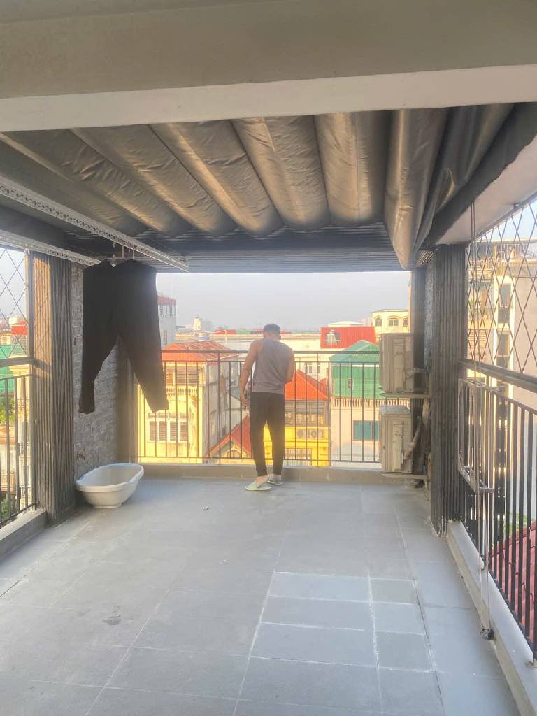 Bán nhà Nghi Tàm - diện tích 28m2 6 tầng - Ô tô tránh, vỉa hè - giá 26 tỷ