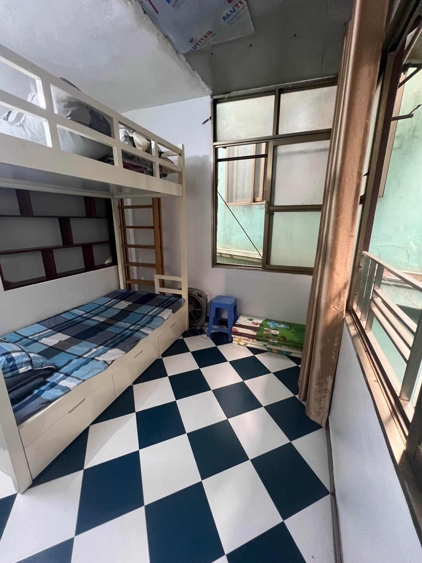 Bán nhà Minh Khai - diện tích 55m2 3 tầng - Căn góc 3 thoáng - giá 2,65 tỷ