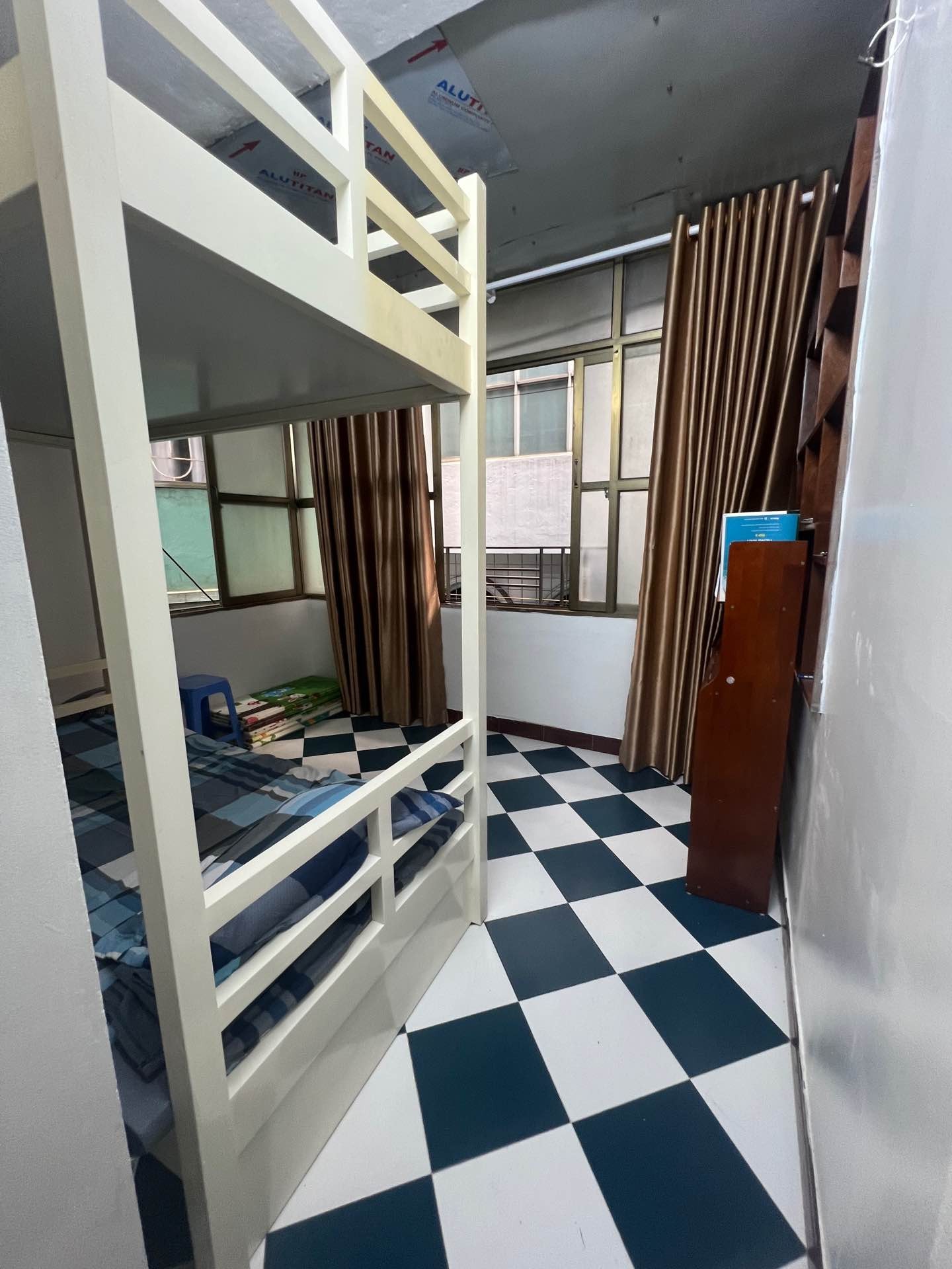 Bán nhà Minh Khai - diện tích 55m2 3 tầng - Căn góc 3 thoáng - giá 2,65 tỷ