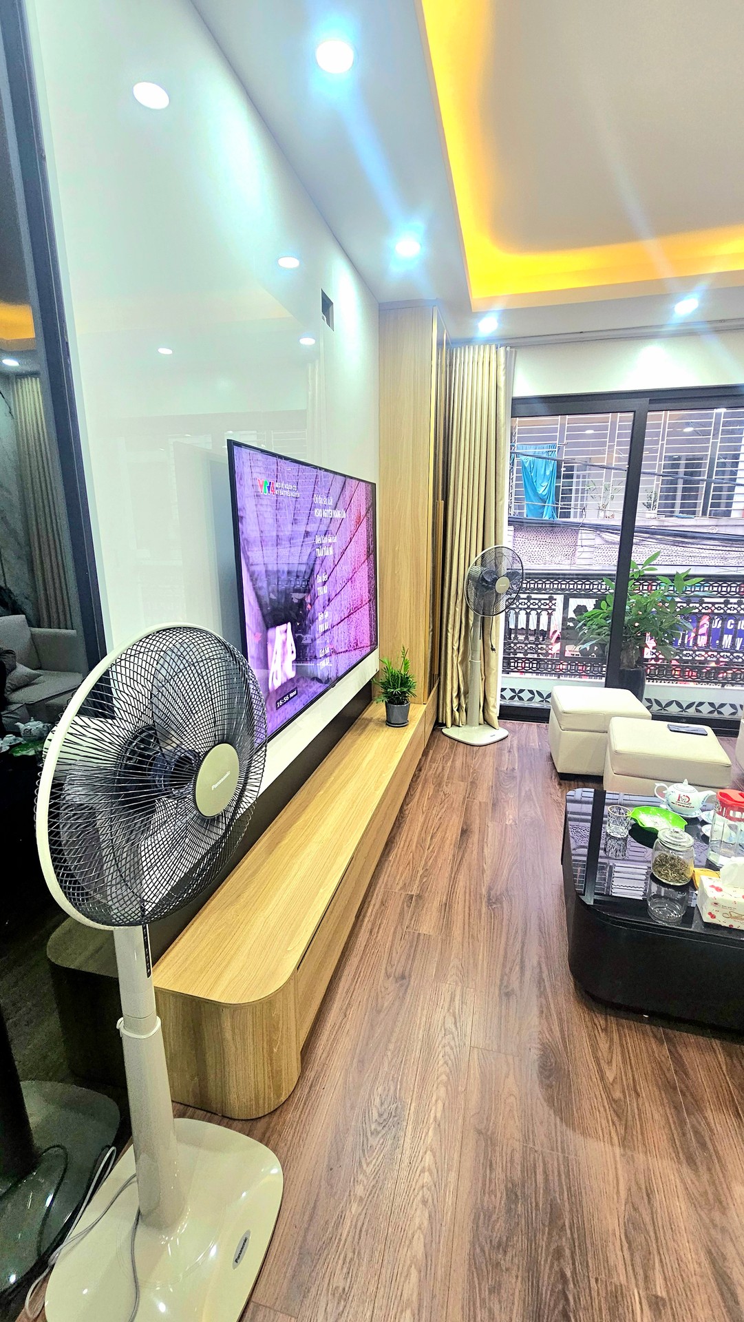 Bán nhà Nguyễn Chính - diện tích 48m2 5 tầng - Lô góc, ô tô vào nhà - giá 16,9 tỷ