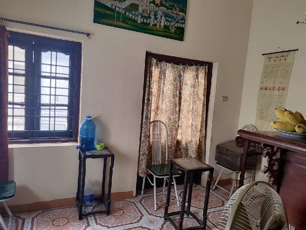 Bán nhà Hoàng Mai - diện tích 102m2 4 tầng - Ô tô cất trong nhà mặt tiền quyền lực - giá 23,5 tỷ