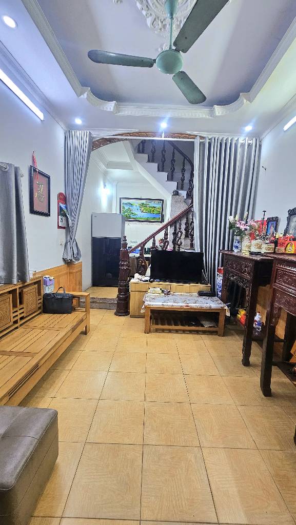 Bán nhà Sở Thượng - diện tích 62m2 4 tầng - Ô tô tải đỗ cổng - giá 12,5 tỷ