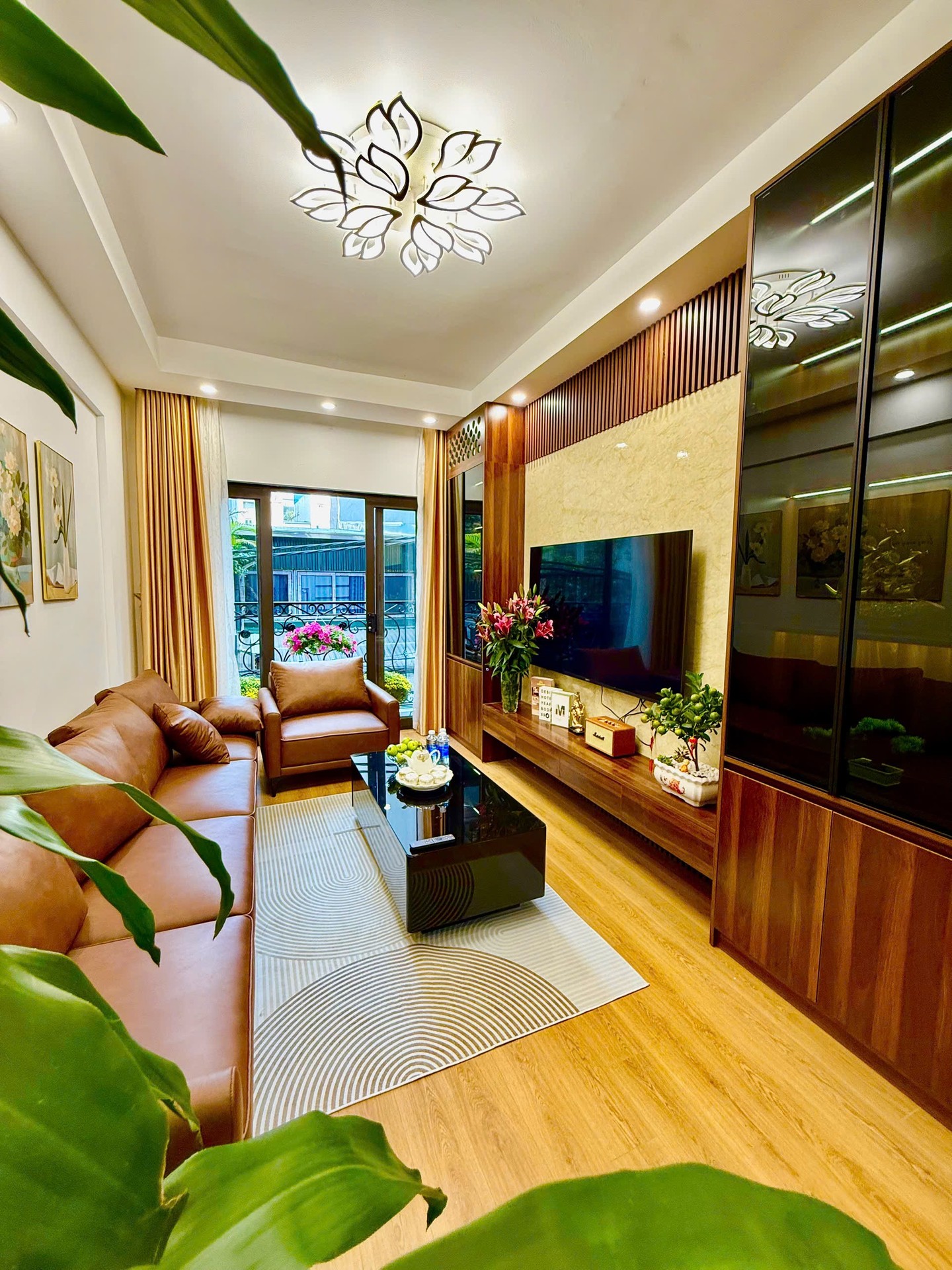 Bán nhà Thịnh Liệt - diện tích 35m2 5 tầng - Ô tô trong nhà - giá 10,3 tỷ