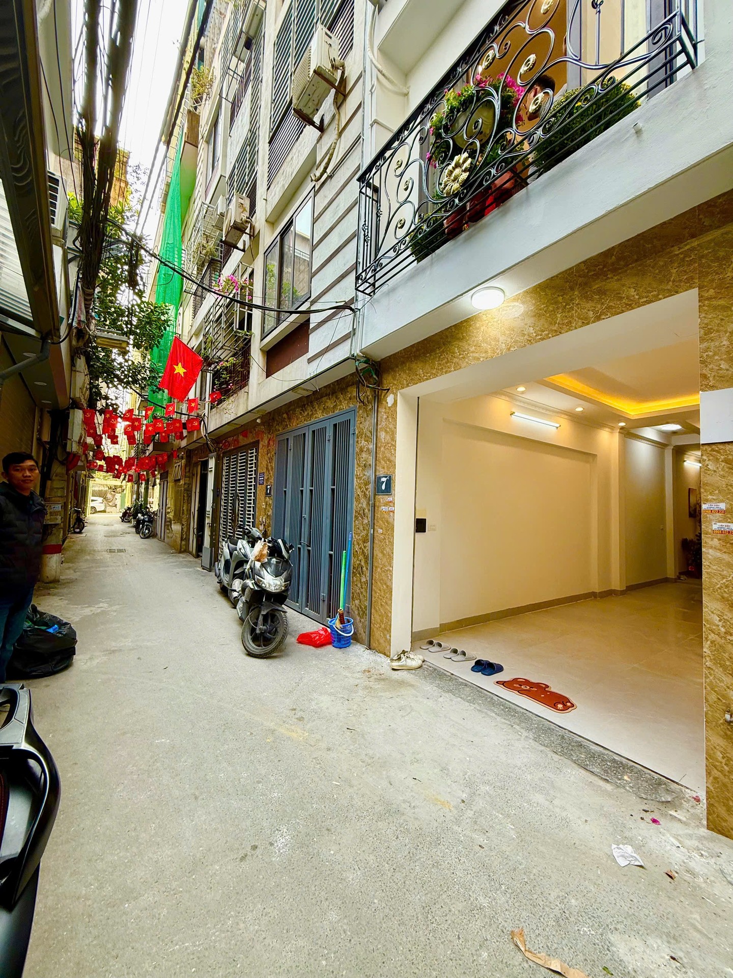 Bán nhà Thịnh Liệt - diện tích 35m2 5 tầng - Ô tô trong nhà - giá 10,3 tỷ