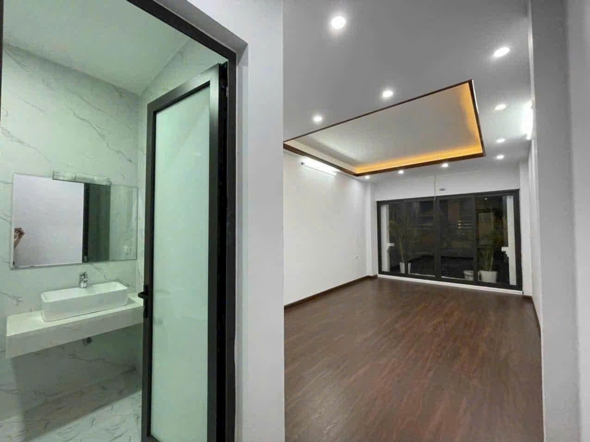 Bán nhà Hoàng Mai - diện tích 63.5m2 5 tầng - Lô góc 2 mặt thoáng - giá 25,6 tỷ