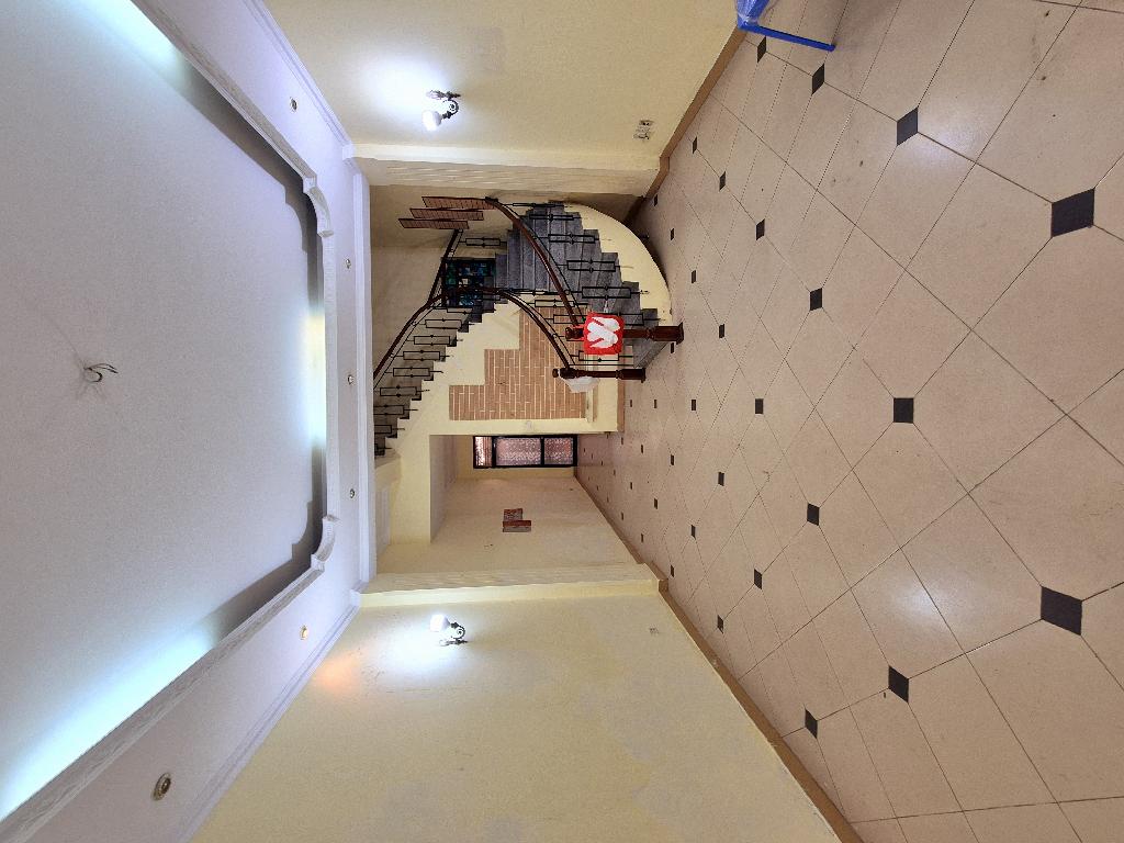 Bán nhà Trần Quý Cáp - diện tích 76m2 4 tầng - Ô tô tránh - giá 31 tỷ