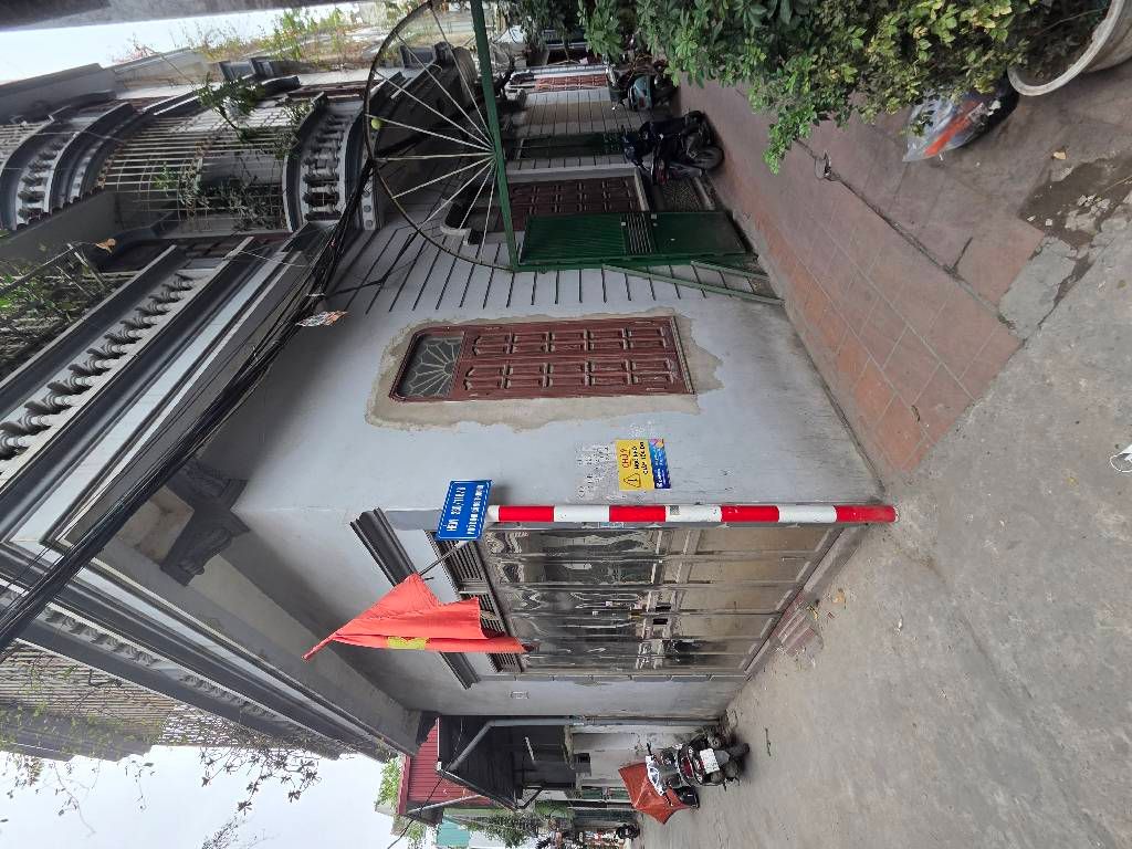 Bán nhà Định Công Thượng - diện tích 39m2 2 tầng - Nhà đẹp, tặng full nội thất - giá 4,3 tỷ