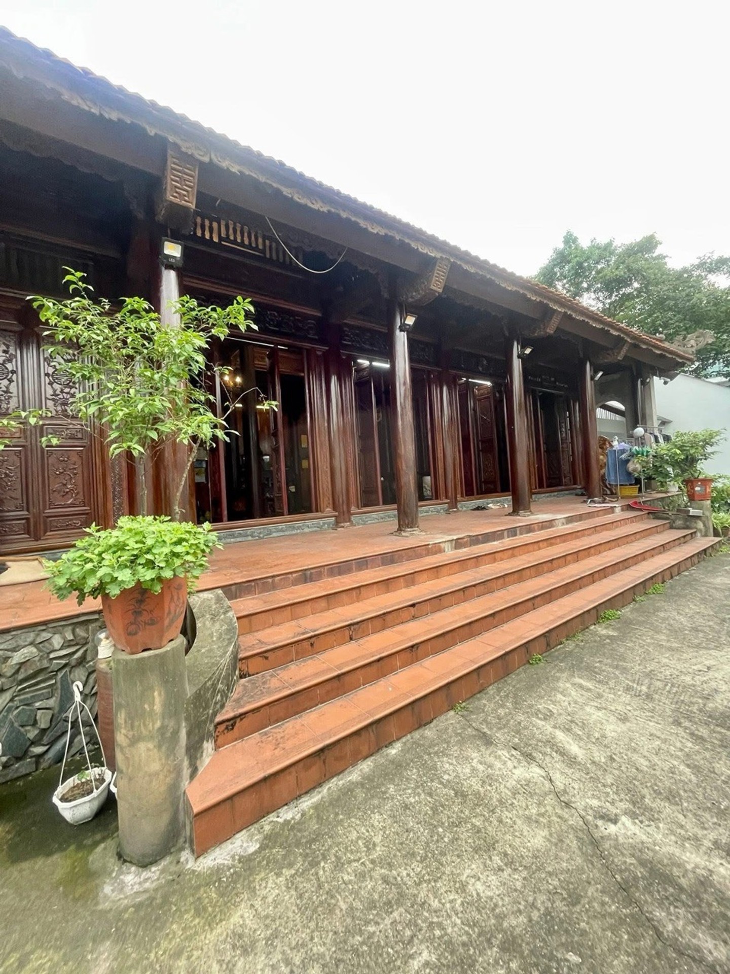 Bán nhà An Dương - diện tích 525m2 1 tầng - Nhà gỗ quý hiếm - giá 62 tỷ