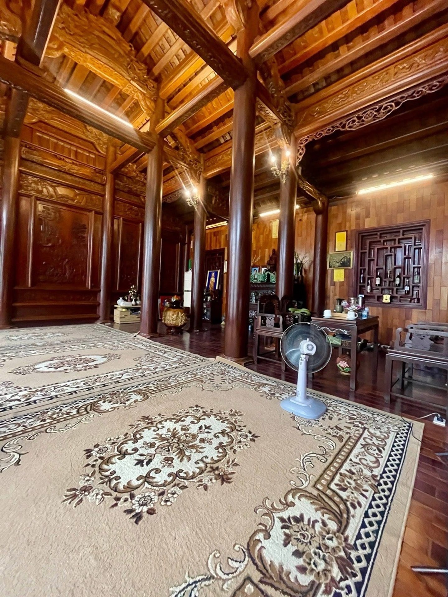 Bán nhà An Dương - diện tích 525m2 1 tầng - Nhà gỗ quý hiếm - giá 62 tỷ
