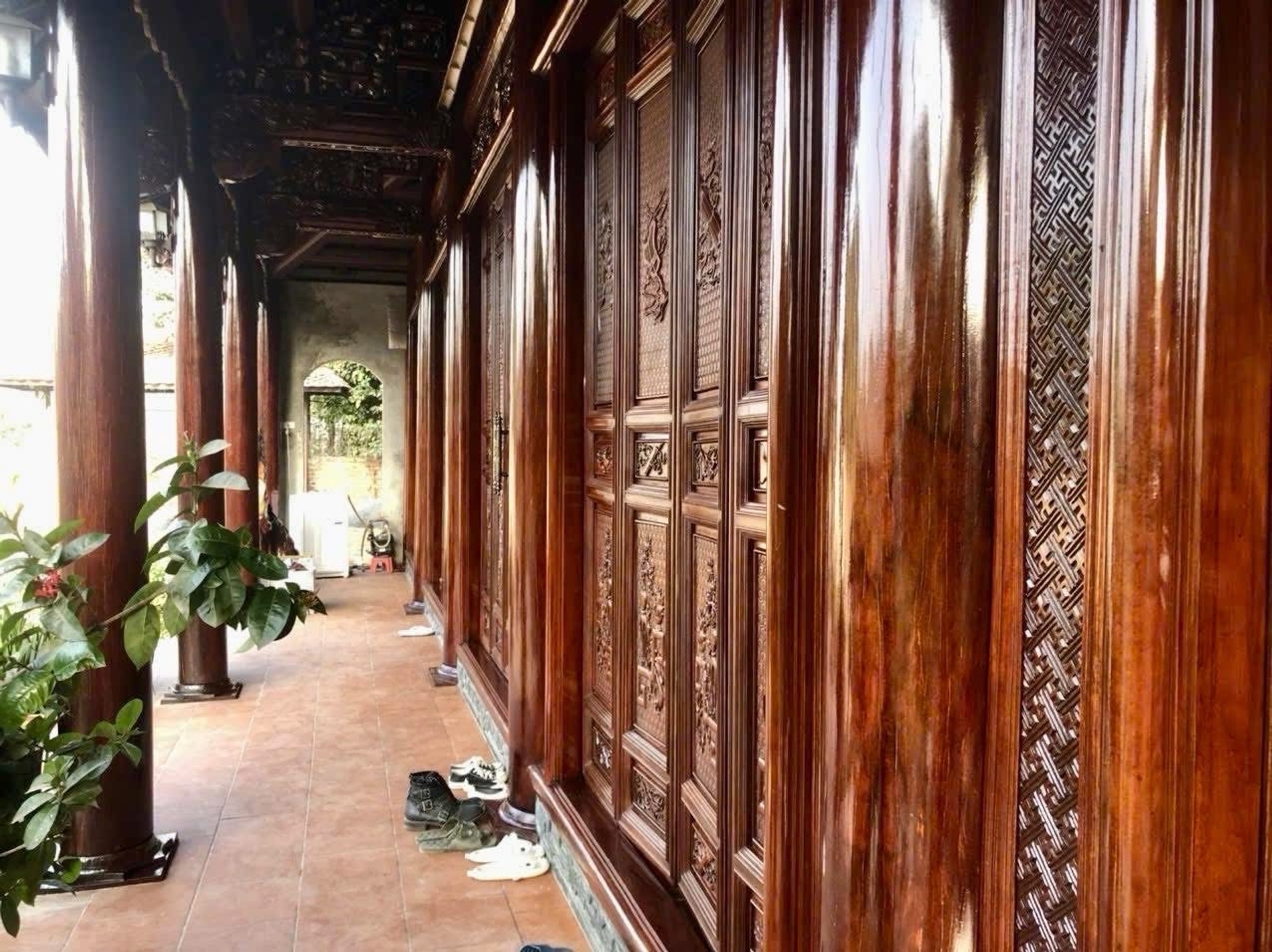 Bán nhà An Dương - diện tích 525m2 1 tầng - Nhà gỗ quý hiếm - giá 62 tỷ
