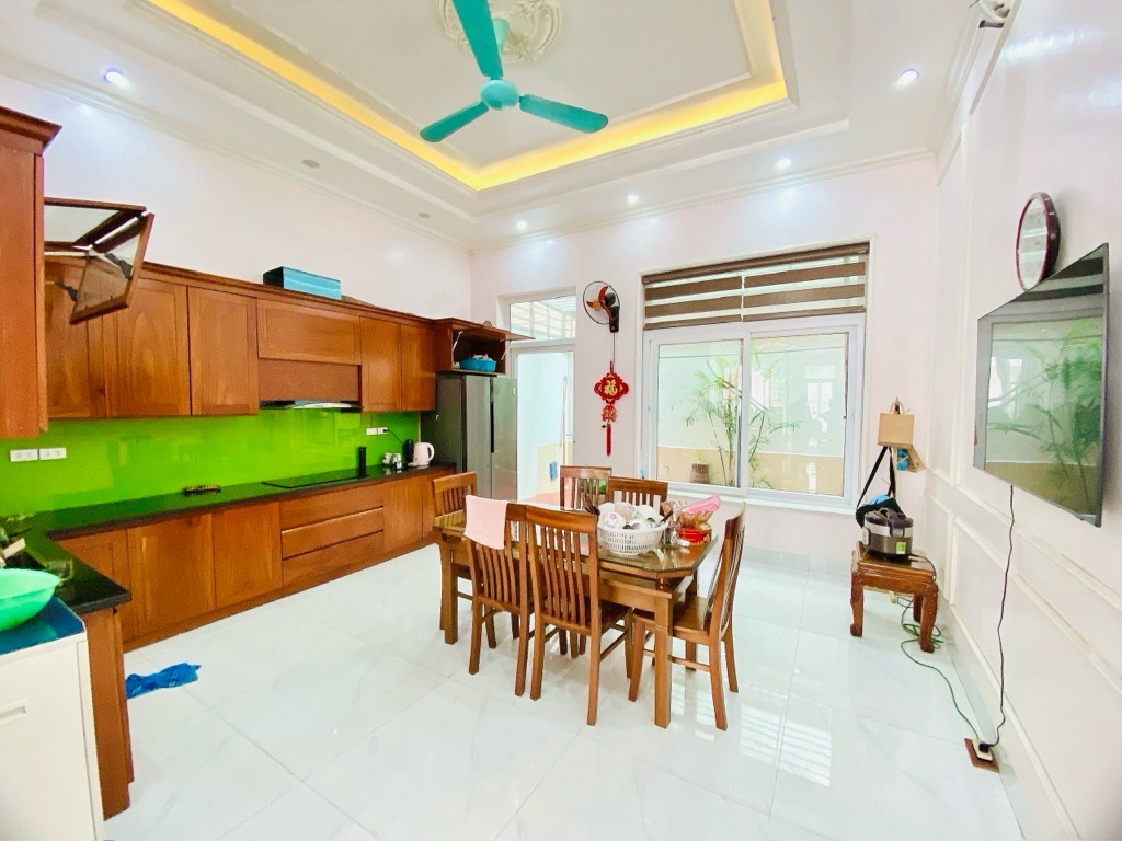 Bán nhà Đại Mỗ - diện tích 100m2 5 tầng - Ô tô vào nhà - giá 32 tỷ