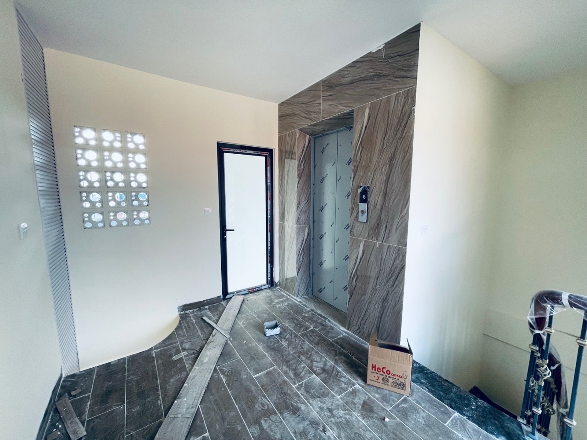 Bán nhà Nam Dư - diện tích 52m2 6 tầng - Nhà mới thang máy - giá 16,5 tỷ