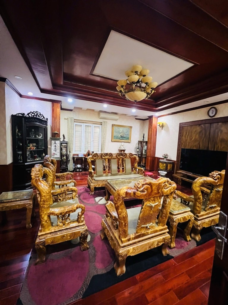 Bán nhà Huỳnh Thúc Kháng - diện tích 72m2 7 tầng - Lô góc 2 mặt thoáng - giá 60 tỷ