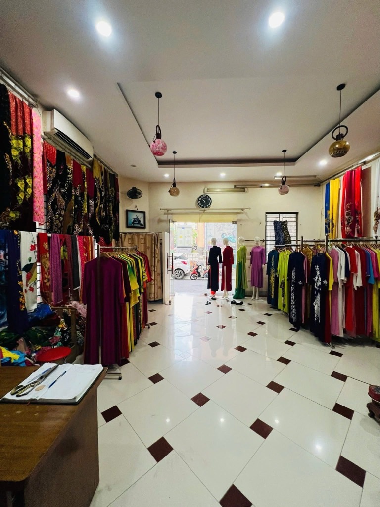 Bán nhà Huỳnh Thúc Kháng - diện tích 72m2 7 tầng - Lô góc 2 mặt thoáng - giá 60 tỷ