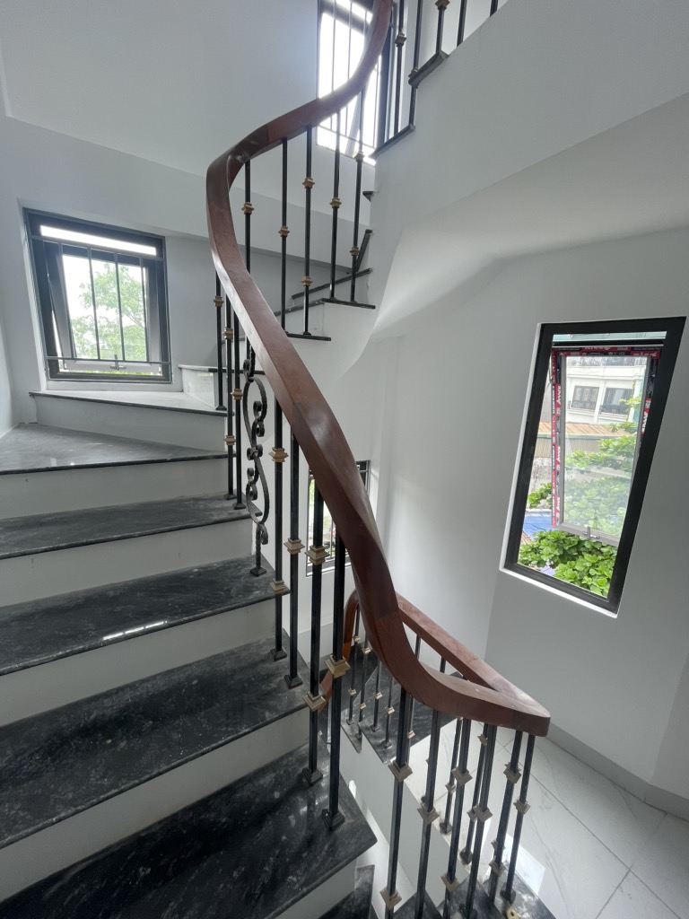 Bán nhà Nam Dư - diện tích 37m2 5 tầng - Lô góc, thang máy - giá 11,6 tỷ