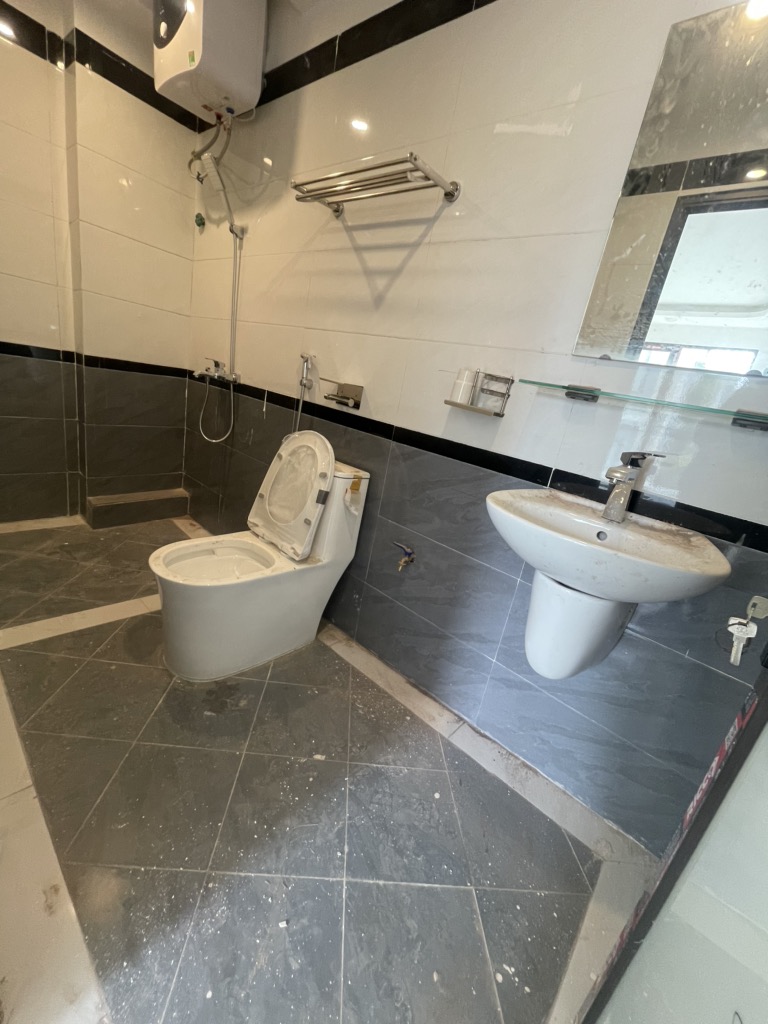 Bán nhà Nam Dư - diện tích 37m2 5 tầng - Lô góc, thang máy - giá 11,6 tỷ