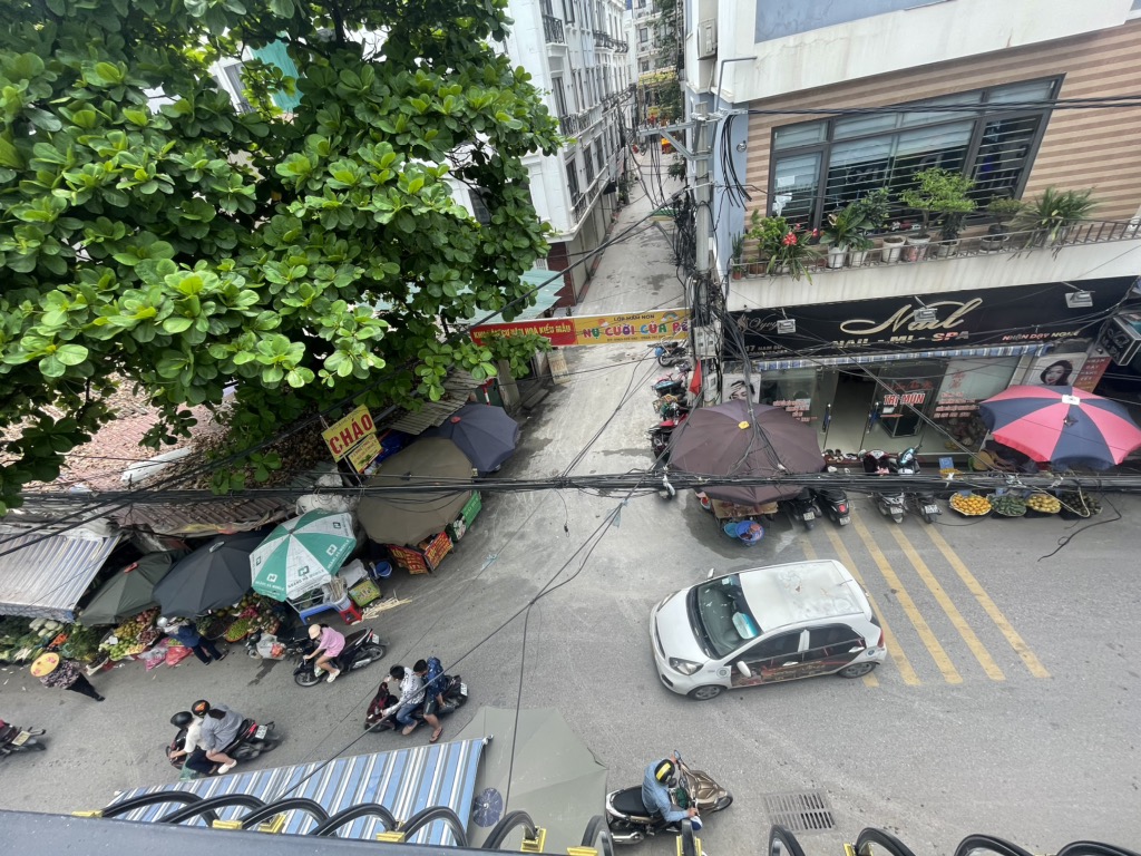 Bán nhà Nam Dư - diện tích 37m2 5 tầng - Lô góc, thang máy - giá 11,6 tỷ