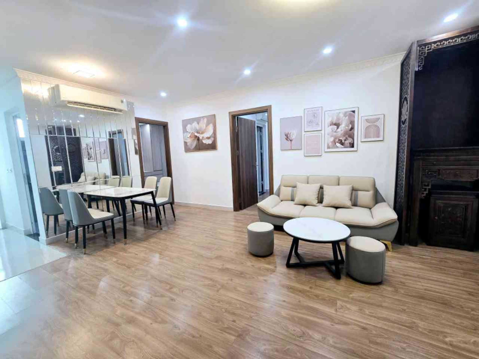 Bán nhà Tân Mai - diện tích 67m2 3 tầng - Căn góc view đẹp - giá 6,6 tỷ