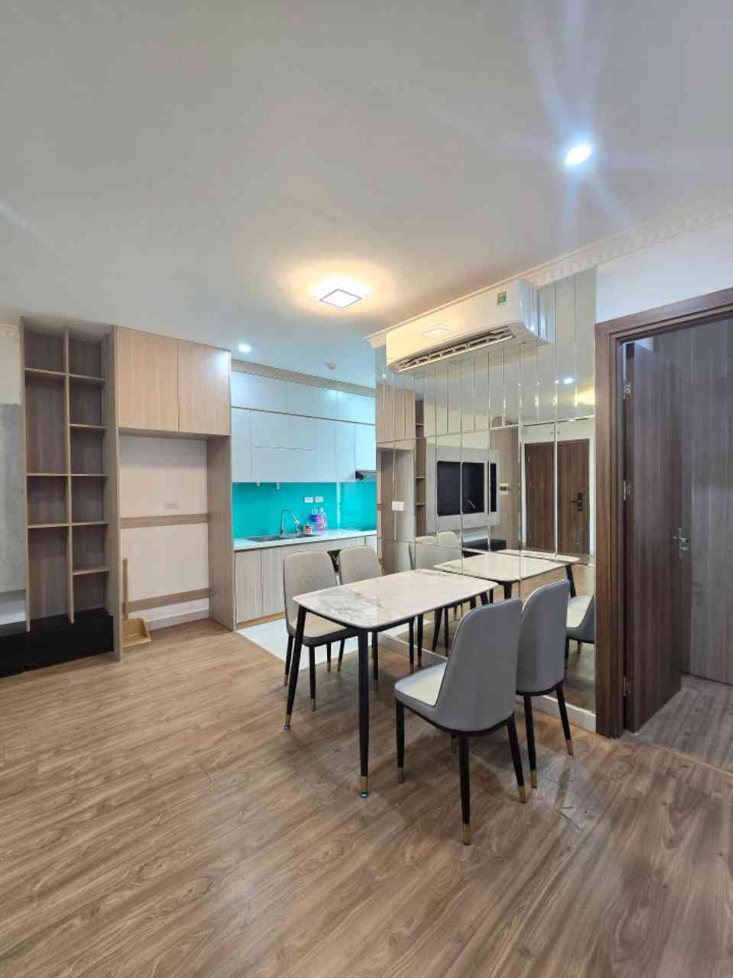 Bán nhà Tân Mai - diện tích 67m2 3 tầng - Căn góc view đẹp - giá 6,6 tỷ