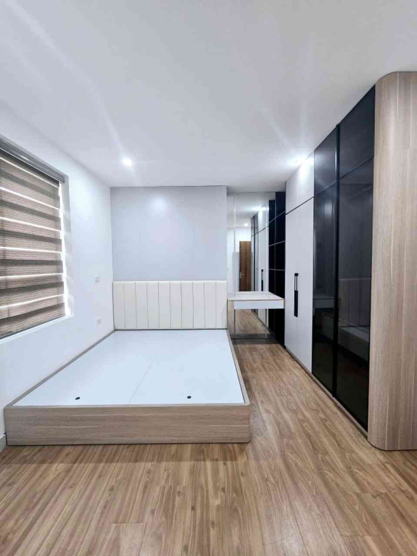 Bán nhà Tân Mai - diện tích 67m2 3 tầng - Căn góc view đẹp - giá 6,6 tỷ
