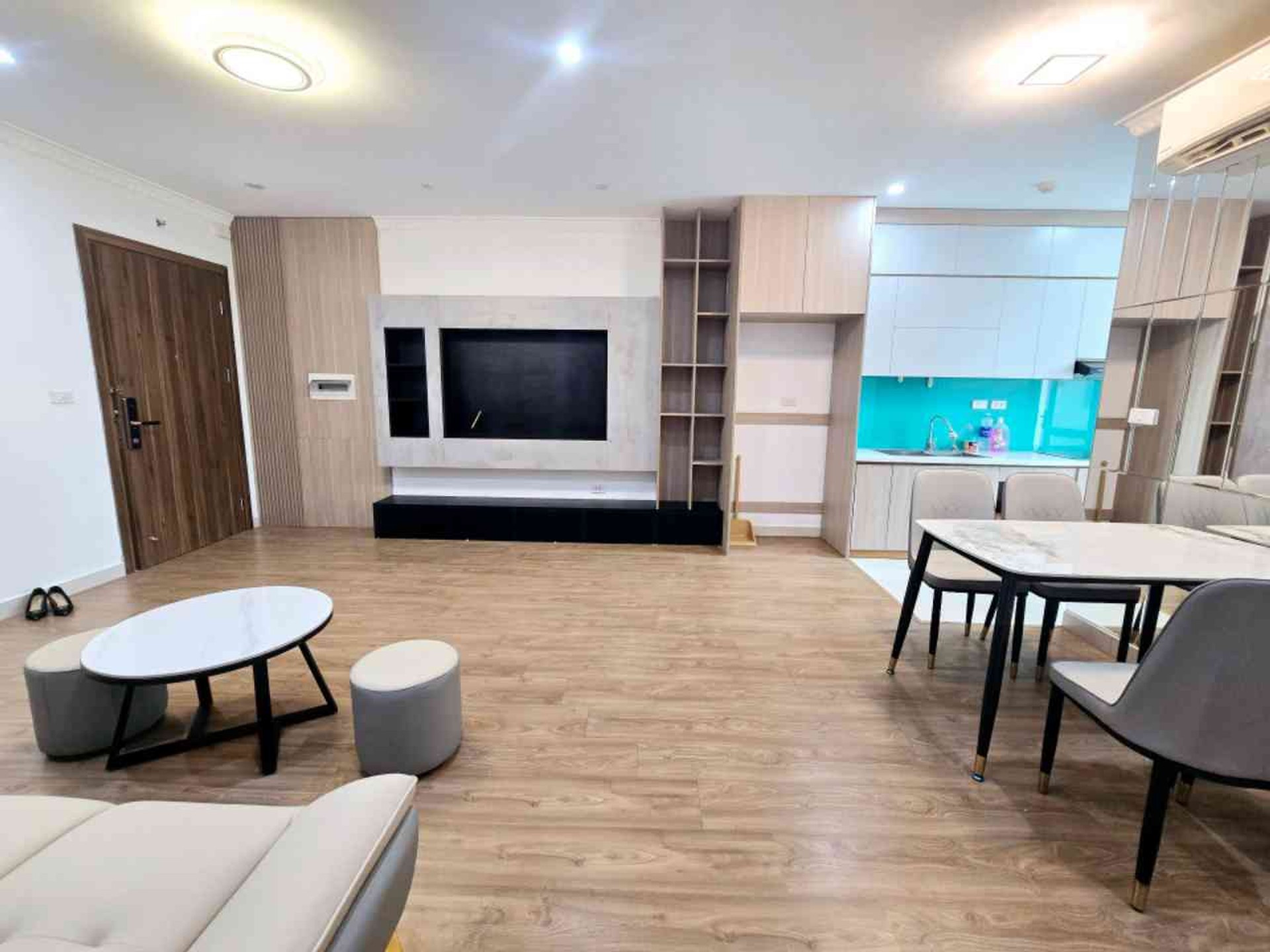 Bán nhà Tân Mai - diện tích 67m2 3 tầng - Căn góc view đẹp - giá 6,6 tỷ