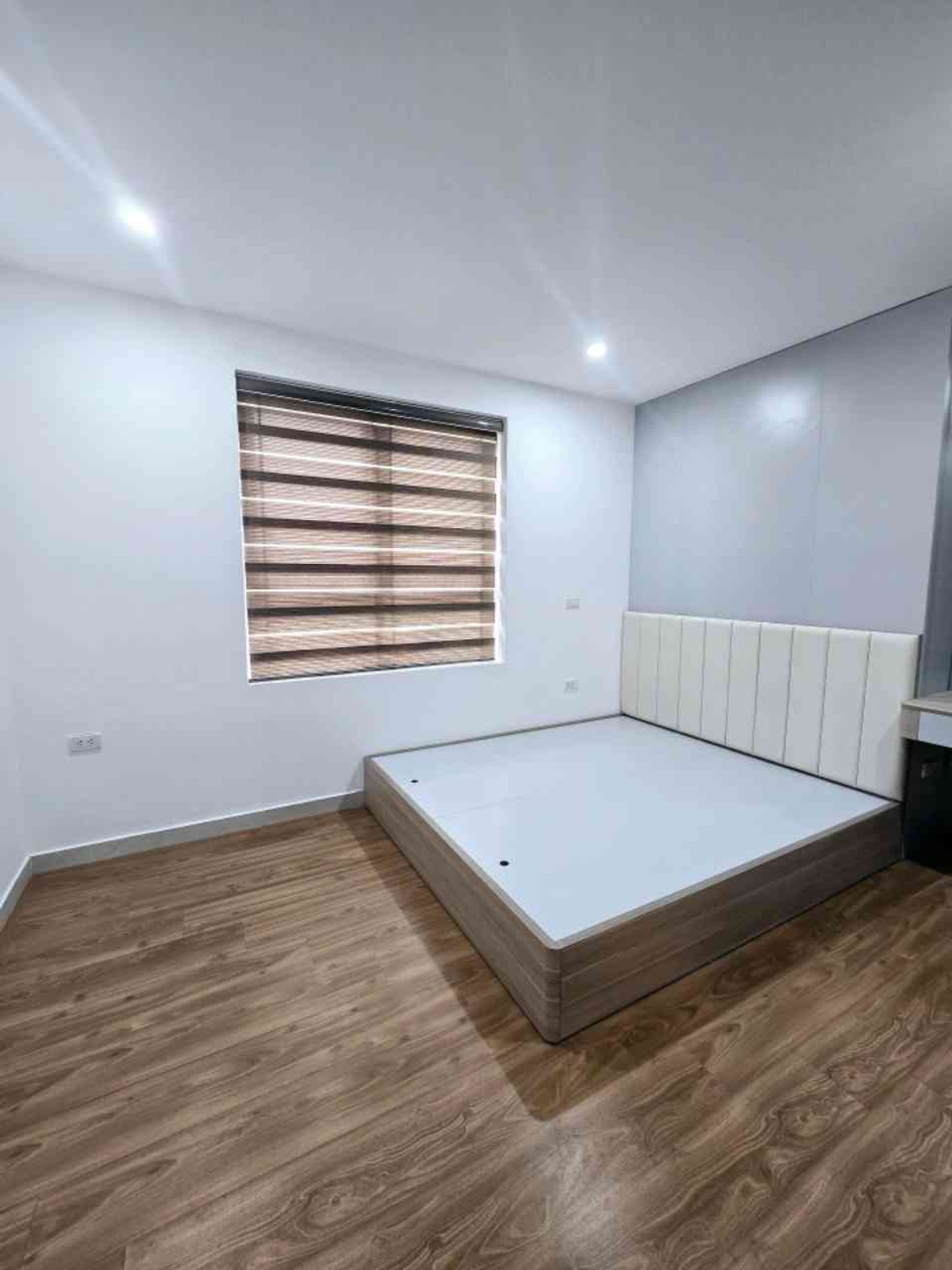 Bán nhà Tân Mai - diện tích 67m2 3 tầng - Căn góc view đẹp - giá 6,6 tỷ
