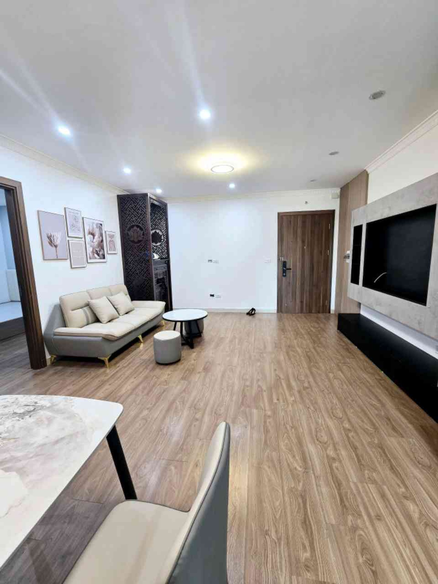 Bán nhà Tân Mai - diện tích 67m2 3 tầng - Căn góc view đẹp - giá 6,6 tỷ