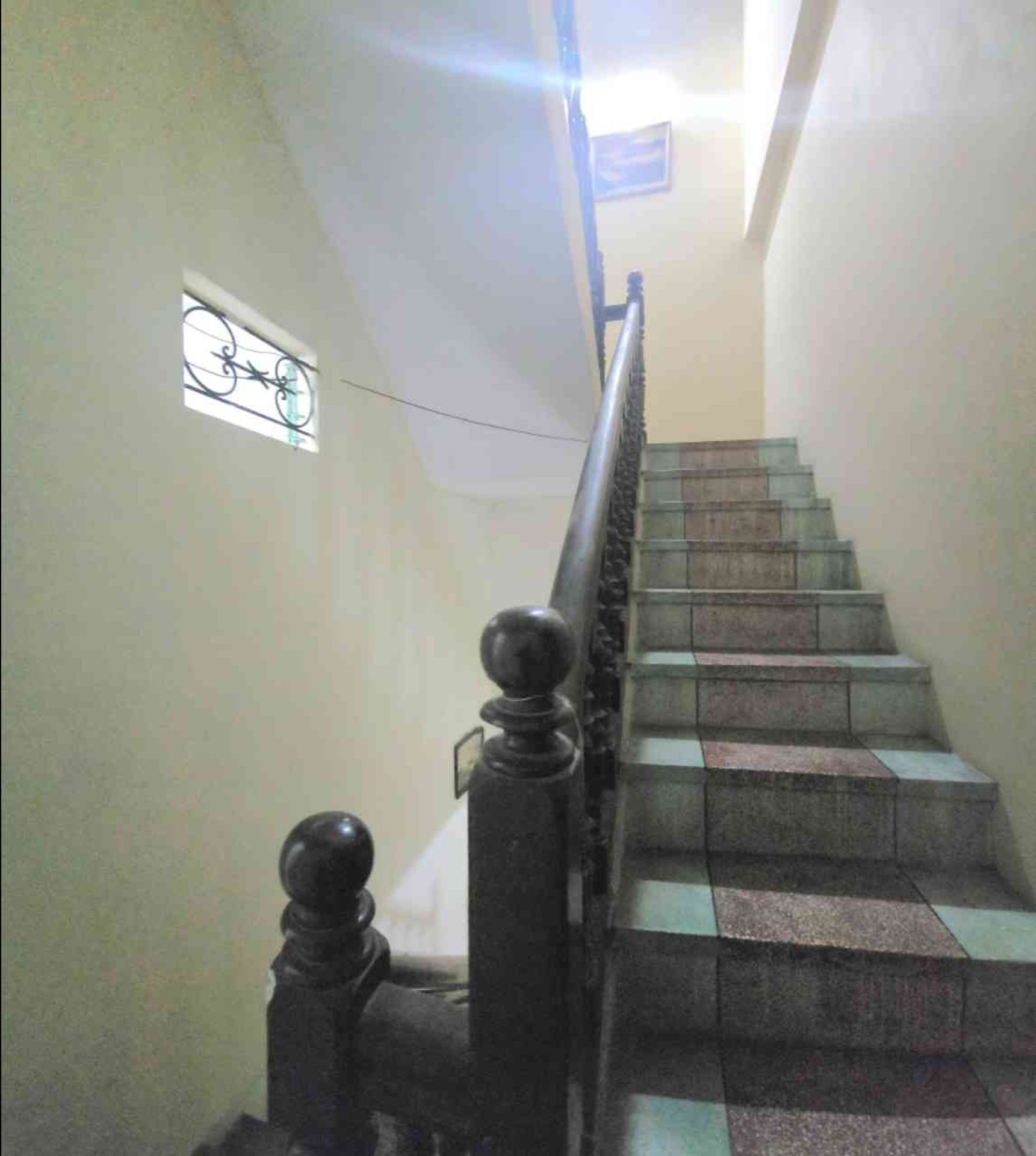 Bán nhà Minh Khai - diện tích 98m2 3 tầng - Đất thổ - giá 27 tỷ