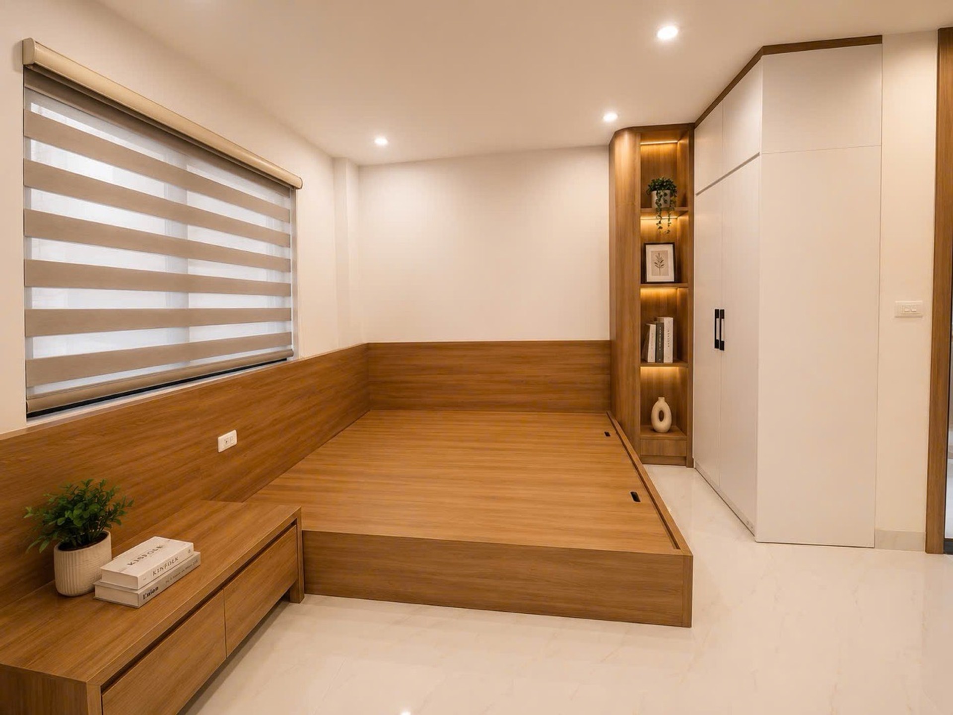Bán nhà Minh Khai - diện tích 62m2 6 tầng - Nhà lô góc 3 mặt thoáng - giá 14,8 tỷ