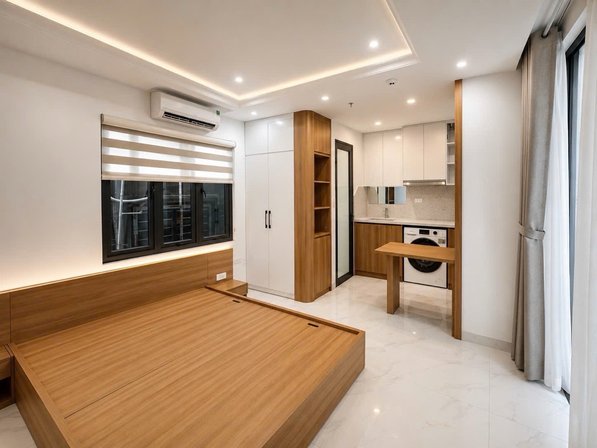 Bán nhà Minh Khai - diện tích 62m2 6 tầng - Nhà lô góc 3 mặt thoáng - giá 14,8 tỷ