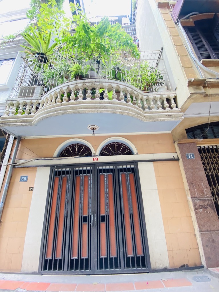 Bán nhà Hòa Bình - diện tích 44m2 4 tầng - mặt ngõ thông ô tô kinh doanh - giá 12,8 tỷ