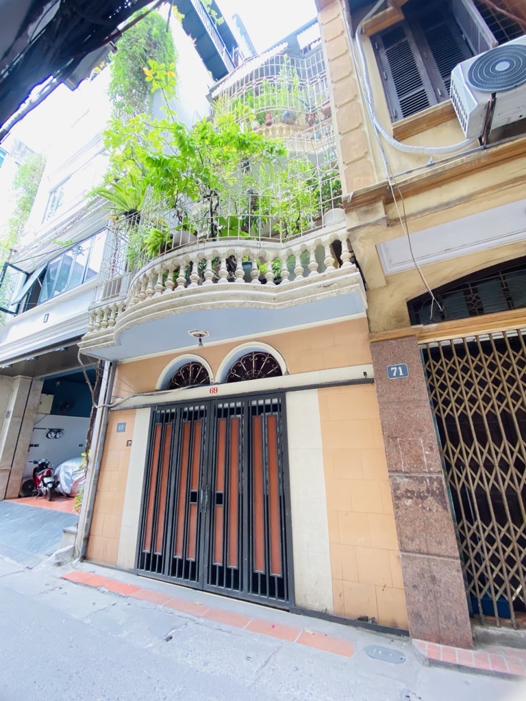 Bán nhà Hòa Bình - diện tích 44m2 4 tầng - mặt ngõ thông ô tô kinh doanh - giá 12,8 tỷ