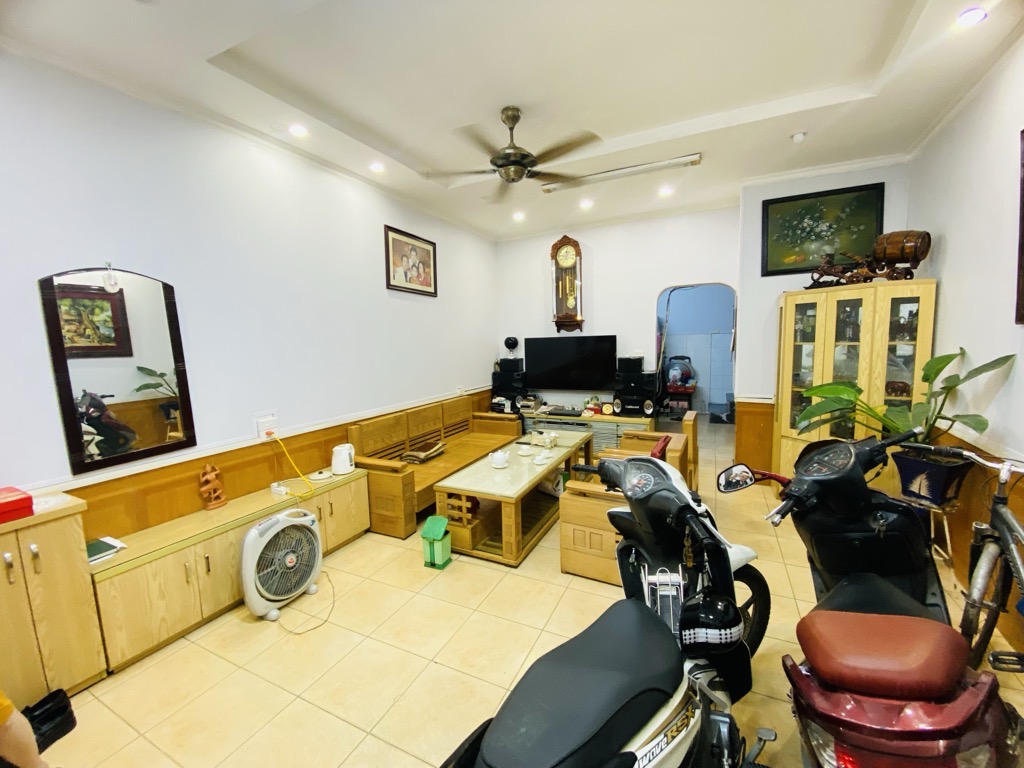 Bán nhà Hòa Bình - diện tích 44m2 4 tầng - mặt ngõ thông ô tô kinh doanh - giá 12,8 tỷ