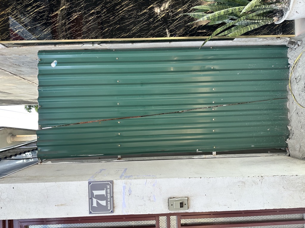 Bán nhà Gốc Đề - diện tích 74m2 2 tầng - ô tô tránh trước cửa - giá 15,8 tỷ