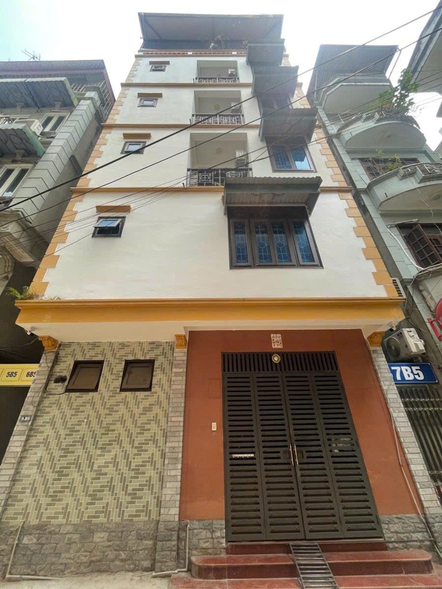 Bán nhà Cảm Hội - diện tích 31m2 6 tầng - Lô góc 3 mặt thoáng - giá 25 tỷ