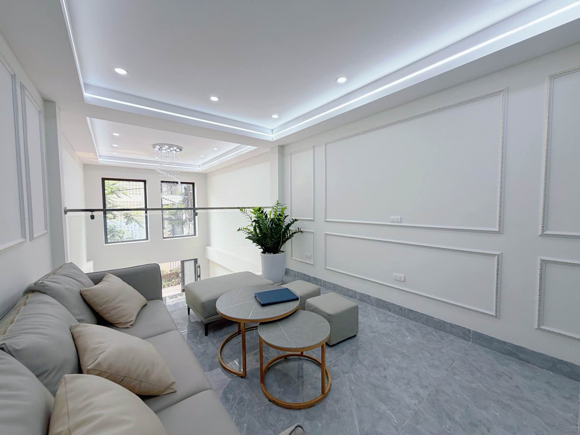 Bán nhà Dương Văn Bé - diện tích 42m2 6 tầng - Gara ô tô, thang máy - giá 16,8 tỷ
